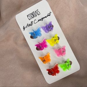 A&B Consignment 90's Y2K Rainbow Mini Butterfly Hair Clips Set Of 8